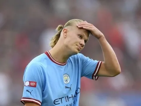 Man City phải kiên nhẫn với Haaland