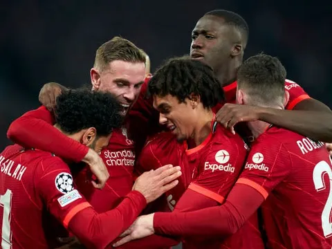 Màn trình diễn ấn tượng của 'công nhân' trong tuyến giữa Liverpool