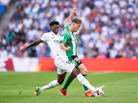 Màn trình diễn huỷ diệt biến Casemiro thành dĩ vãng