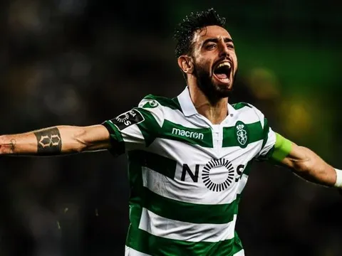 "Man United cần mua thêm 2 cầu thủ đó"