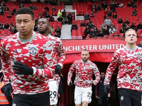 Man United đang bỏ qua 2 nhân sự chất lượng có sẵn