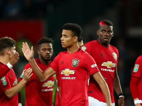 Đấu Liverpool, Solskjaer chẳng khác nào "tự sát" nếu học Mourinho