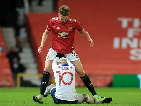 Sau tất cả, sao Man Utd hé lộ sự thật về pha 'xấu chơi' với Neymar