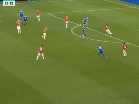Man Utd khiến NHM choáng ngợp vì màn ban bật như lập trình