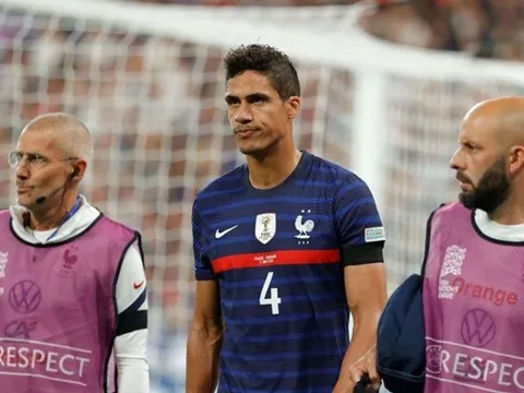 Man Utd lại đau đầu vì Varane