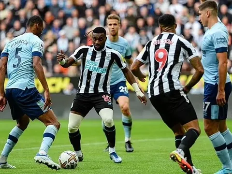 M.U nhận tin vui từ 'kẻ hủy diệt' Man City