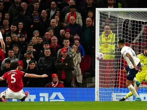 Man Utd phải tống khứ Harry Maguire