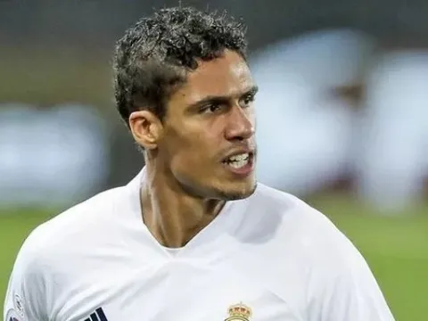 Man Utd ra mức giá tối đa cuối cùng cho Raphael Varane
