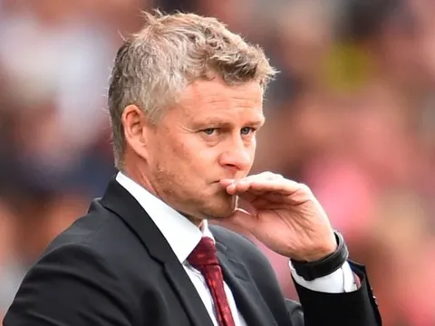 Man Utd tệ hại đến nỗi, Solskjaer chỉ còn biết trốn tránh