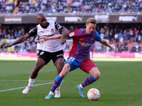 Man Utd tiến hành bước cuối cùng trong thỏa thuận chiêu mộ De Jong