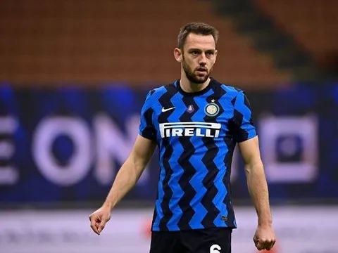 Man Utd tranh mua tuyển thủ Hà Lan của Inter