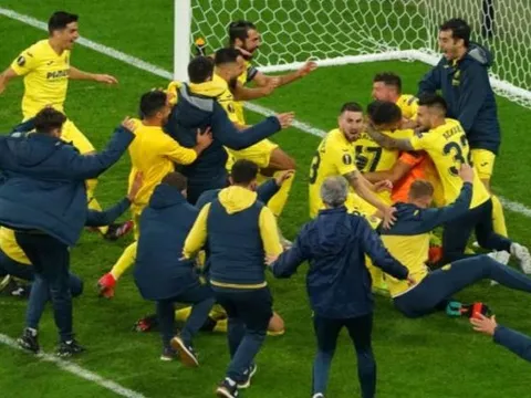 Man Utd từng 'kệch cỡm' như thế nào trước Villarreal?