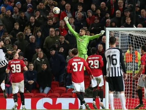 CHOÁNG! Man Utd làm được điều 47 đội Europa League còn lại không làm nổi