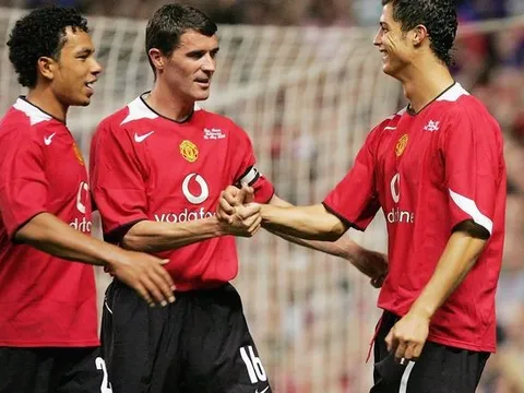 CĐV M.U: "Mang anh ấy trở lại. Không biết sợ hãi là gì!"