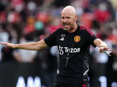 Dean Jones nêu cầu thủ gây sợ hãi của Man Utd