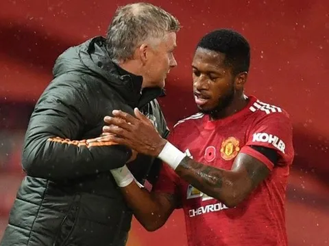 Ole chưa yên tâm về Fred, Man Utd tính gây sốc với 'kẻ vô hình' Barca