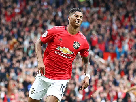 Marcus Rashford: Hãy đi trên con đường của Rooney bằng đôi chân như Ronaldo