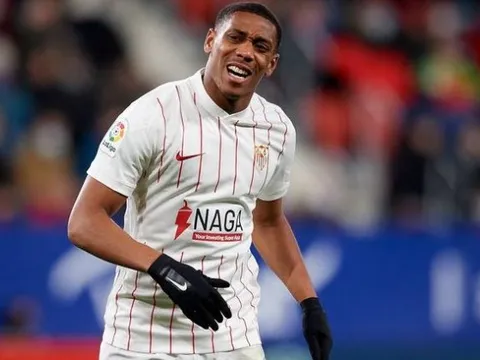 Man Utd ra quyết định về tương lai của Ronaldo và Martial