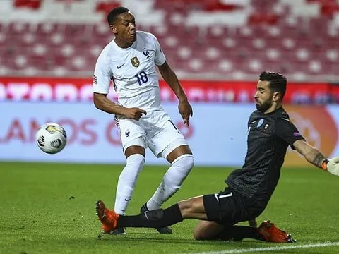 Vô duyên khó tả, "họng pháo" Man Utd chìm sâu trong sự thất vọng tột cùng