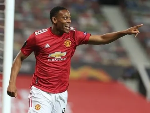 Martial trải lòng về tấm thẻ đỏ tai hại khiến M.U thua thảm Tottenham