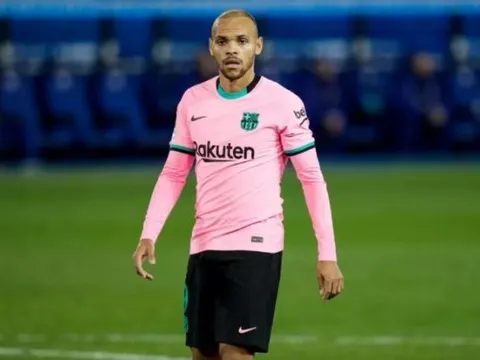 Phải làm 'chốt thí', người thừa của Barca phá vỡ im lặng