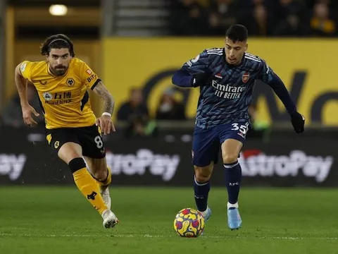 Tại sao Martinelli nổi giận với Lacazette trong chiến thắng trước Wolves?