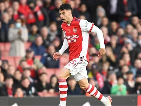 Chia tay Aubameyang, sao trẻ Arsenal sắp có số áo 14 huyền thoại