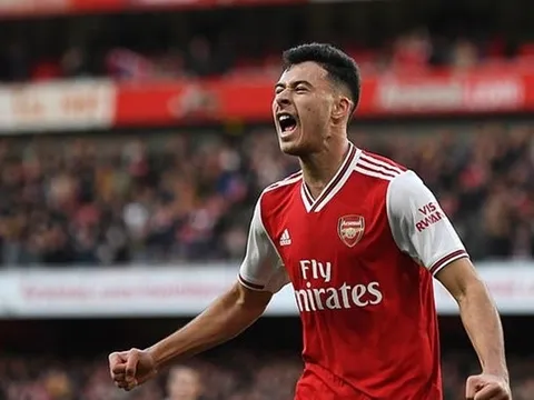 Scholes thích thú với tiền đạo Arsenal