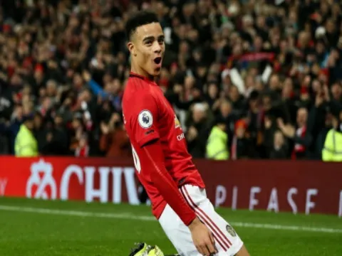 "Cầu thủ Man Utd đó cẩu thả, thiếu chuyên nghiệp, không kỷ luật"