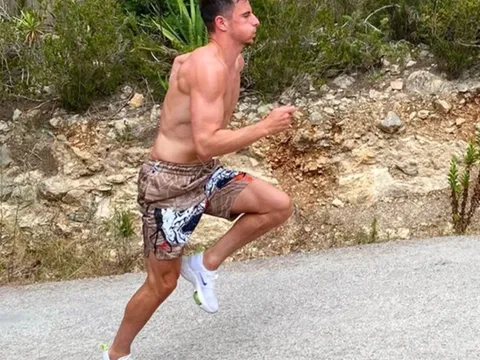Mason Mount khiêm tốn nói về sự phát triển thể hình