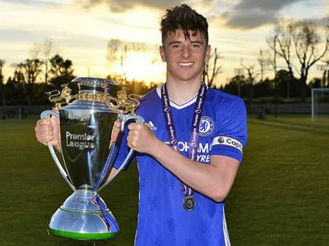 Mason Mount: Từ cậu bé nhỏ con ở Chelsea đến tương lai tuyển Anh