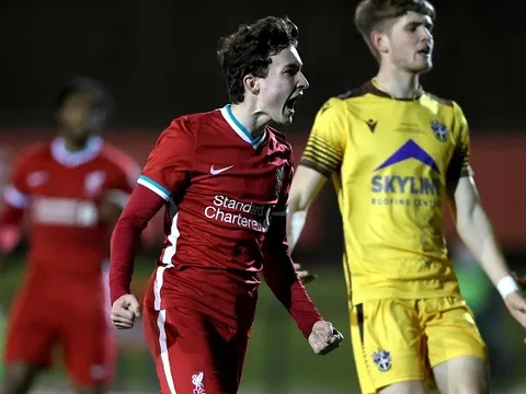 Gặp Mateusz Musialowski - 'Sát thủ tuổi teen' của Liverpool