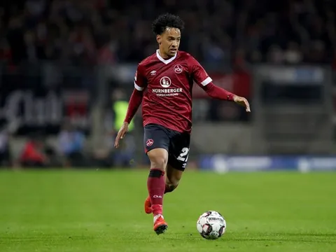 Thay Pereira bằng một Pereira chất lượng hơn, Man Utd quá đúng đắn