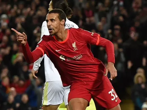 CĐV Liverpool ca ngợi một cái tên sau trận thắng Leeds