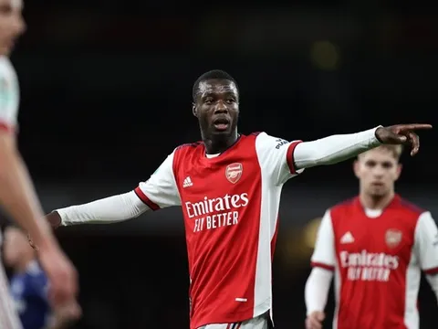 Mâu thuẫn xuất hiện, Arteta rơi vào tình thế khó xử