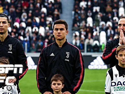 Juventus thắng trận, Sarri thừa nhận sai lầm về bộ ba hàng công