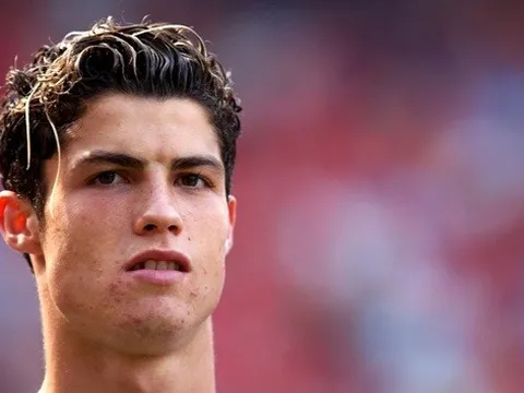 Solskjaer bắt nạt Ronaldo khi CR7 mới đến M.U