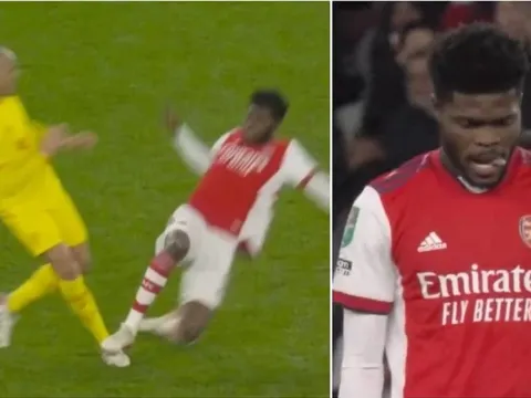 Máy quét Arsenal đánh dấu sự trở lại bằng... tấm thẻ đỏ