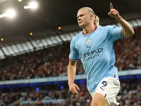 'Máy ủi' Haaland san bằng Premier League