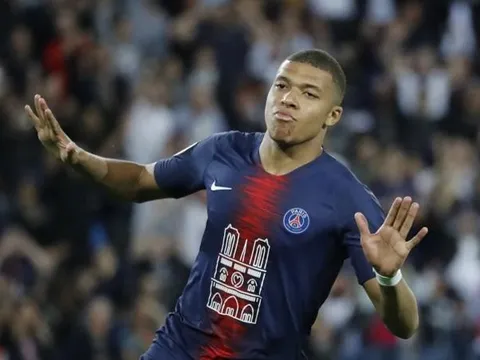 Mbappe chỉ cần 2 phút để chọc thủng lưới Marseille