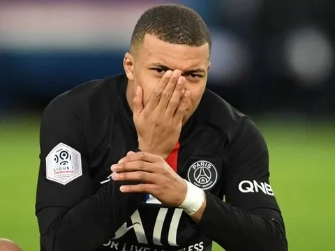 Mbappe đá phạt đền kém Neymar và Messi