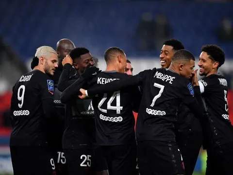 Mbappe ghi tuyệt phẩm, PSG xây chắc ngôi đầu