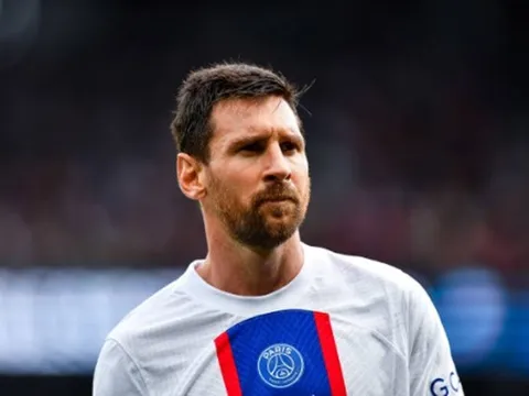 Mbappe làm hỏng siêu phẩm của Messi