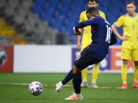 Mbappe sút hỏng penalty, Pháp hạ gục đối thủ bằng 9 thay đổi