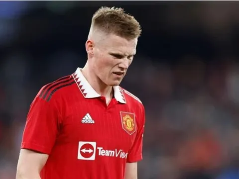 Scott McTominay khiến Ten Hag lo sốt vó
