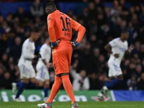 Sa sút quá nhanh, Chelsea đứng trước kịch bản tồi tệ