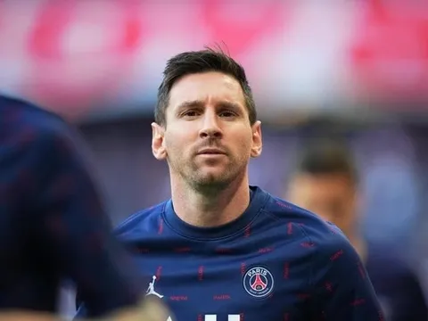 Messi để ngỏ tương lai ở PSG