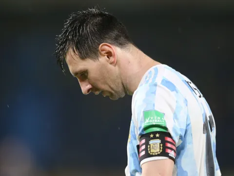 Messi tàng hình, Argentina hòa nghẹt thở trước Colombia