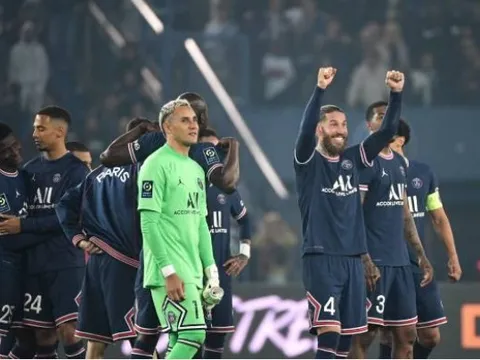 Messi tạo siêu phẩm, PSG vô địch Ligue 1 sớm 4 vòng