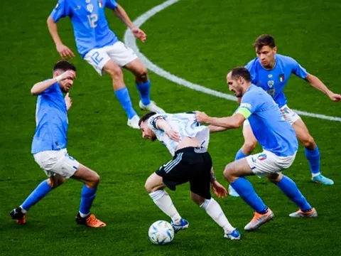 Messi và những khoảnh khắc solo làm náo loạn sân Wembley